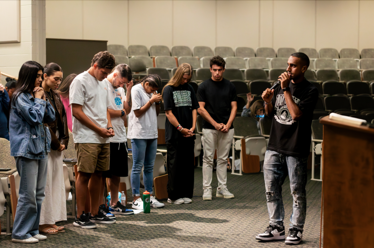 João Rosito encourages students to embrace spiritual awakening during a recent Dunamis Pockets meeting.